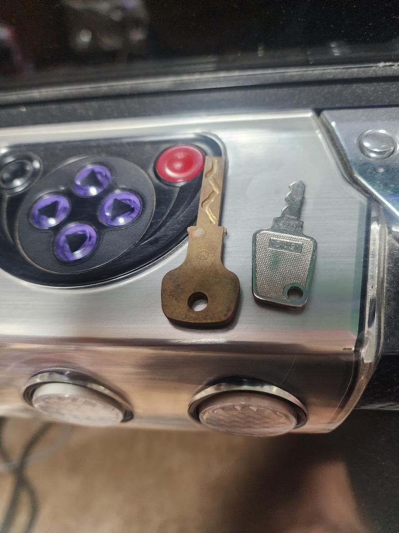 ぴ*ん様 5号機　パチスロ実機　ガールズ&パンツァー　不要機付