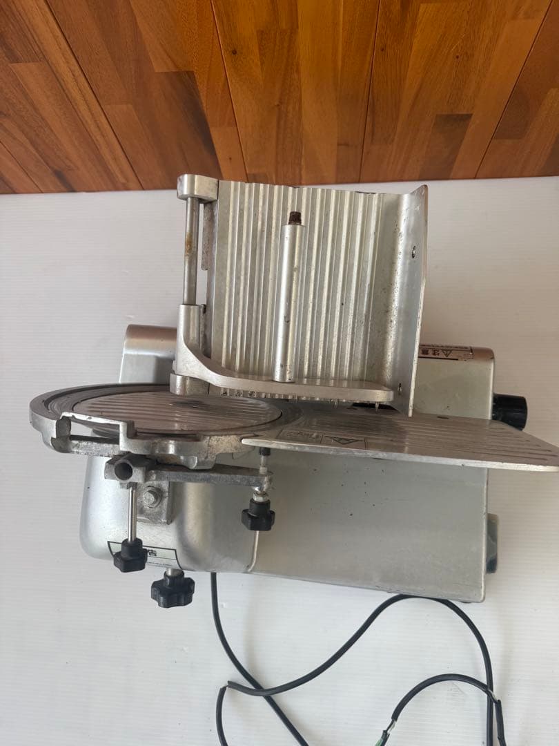 ミートスライサー　TBMS-220N テンポス業務用 (a24)