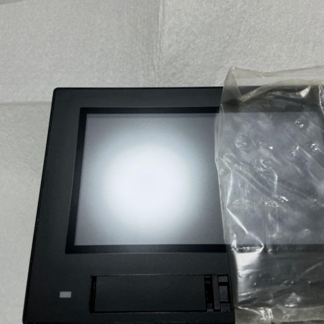 KEYENCE VT5-W07 タッチパネルディスプレイ