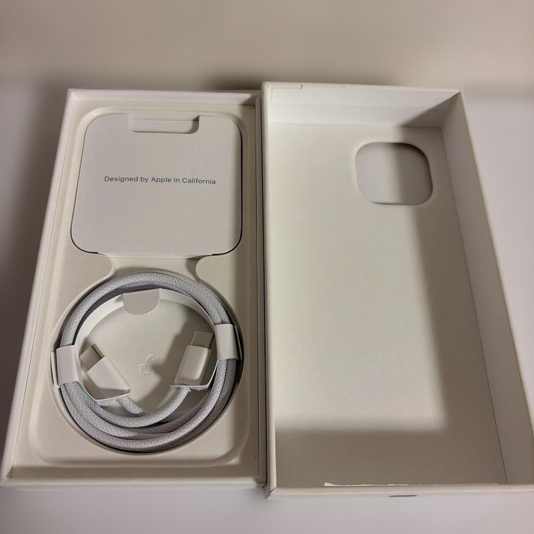 iPhone15 本体　ブラック　128GB simフリー