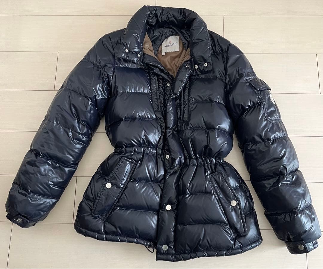 MONCLER（モンクレール）　ダウン