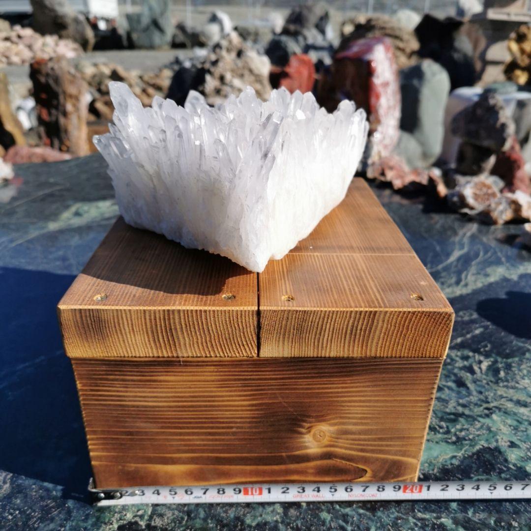 水晶クラスター　5.4キロ　鑑賞石　天然石　置物　オブジェ　インテリア　鉱物