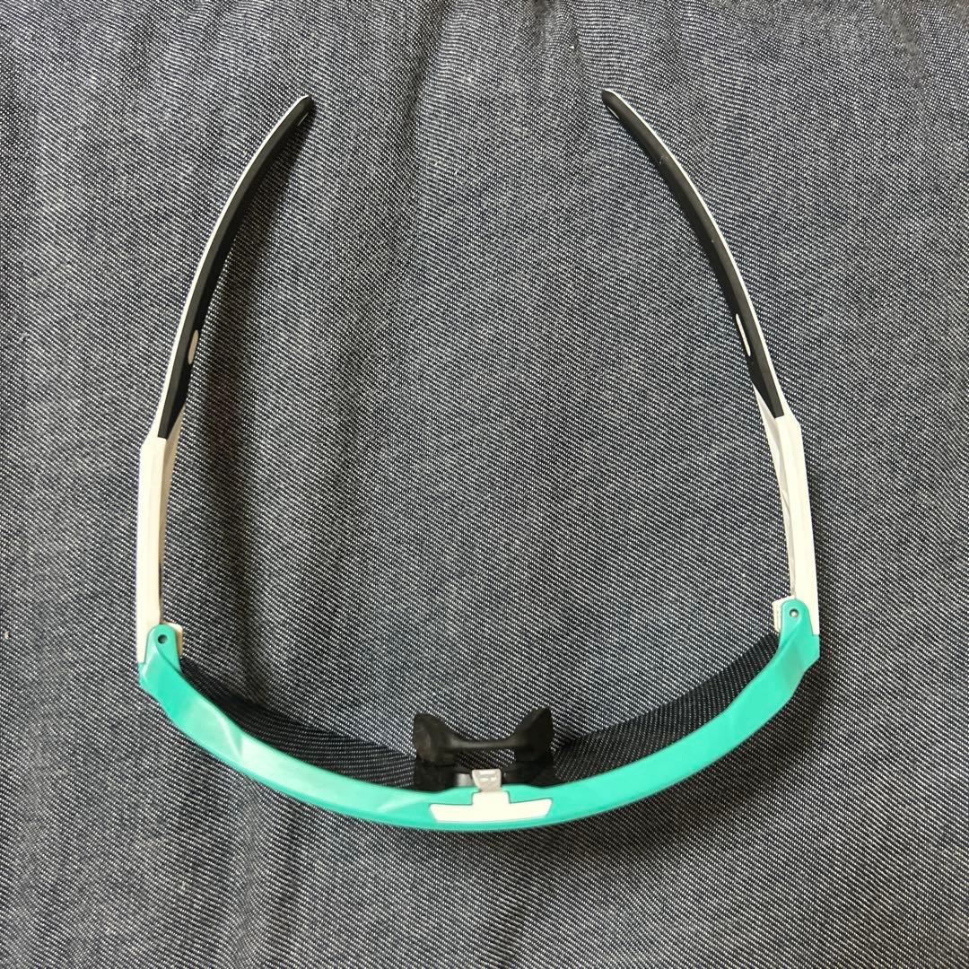 オークリーサングラスSutro Lite のエメラルド色