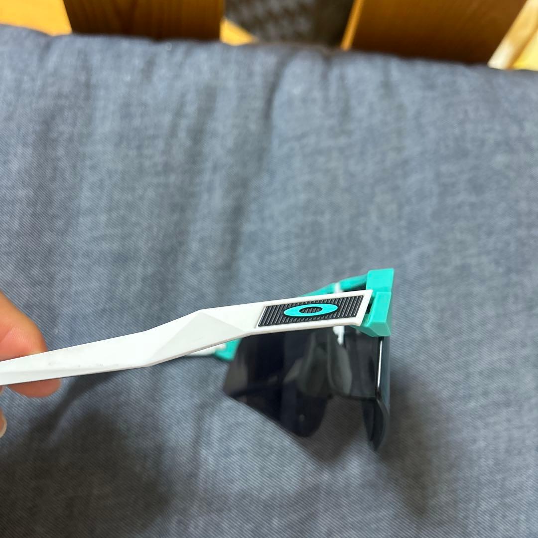 オークリーサングラスSutro Lite のエメラルド色