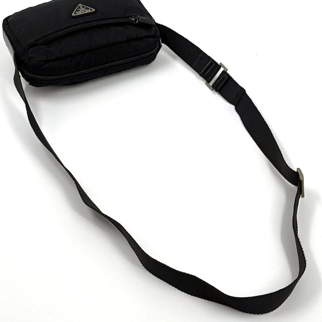 人気✨プラダ ショルダーバッグ カメラバッグ　三角ロゴ ナイロン 　レザー 黒