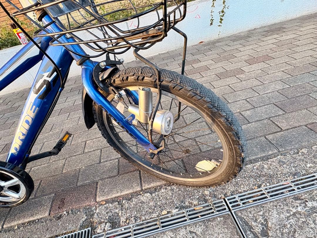 アトリュード ジュニアスポーツバイク 青