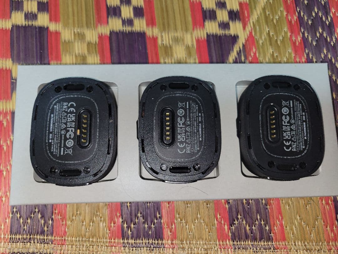 HTC VIVE Ultimate Tracker 3+1 セット