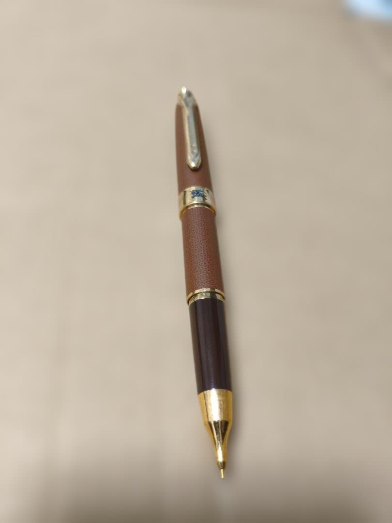 ケリー BURBERRY コラボシャープペン