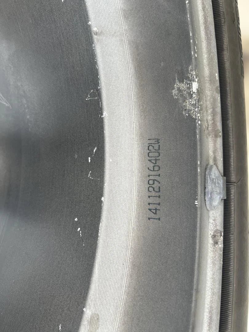 スバル 17インチ スタッドレスタイヤホイールセット ブラック