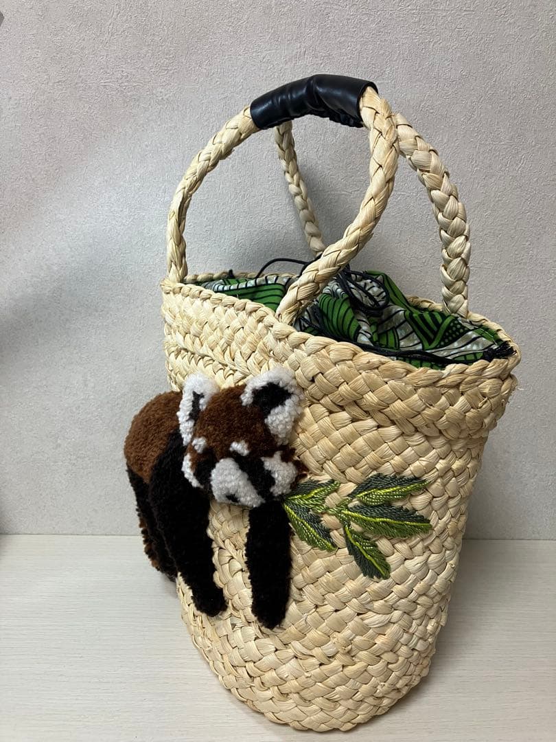 【極美品】イアパピヨネ earPAPILLONNER かごバッグ レッサーパンダ