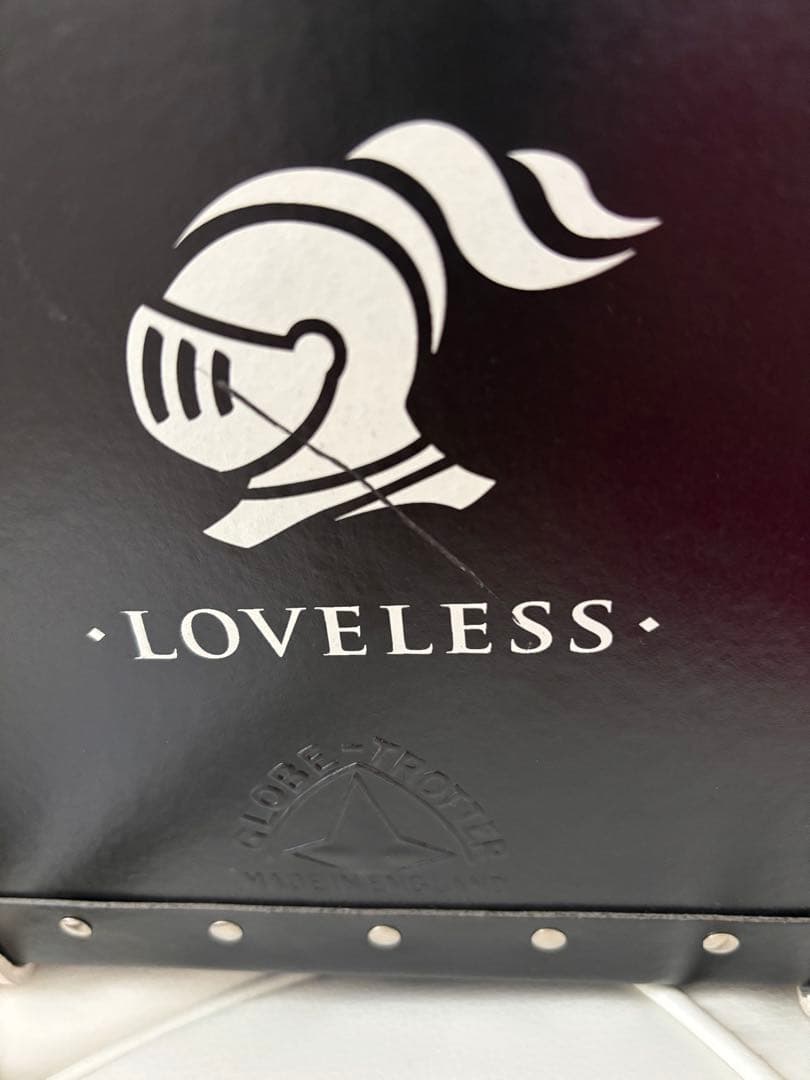 GLOB-TROTTER LOVELESSコラボバニティケース