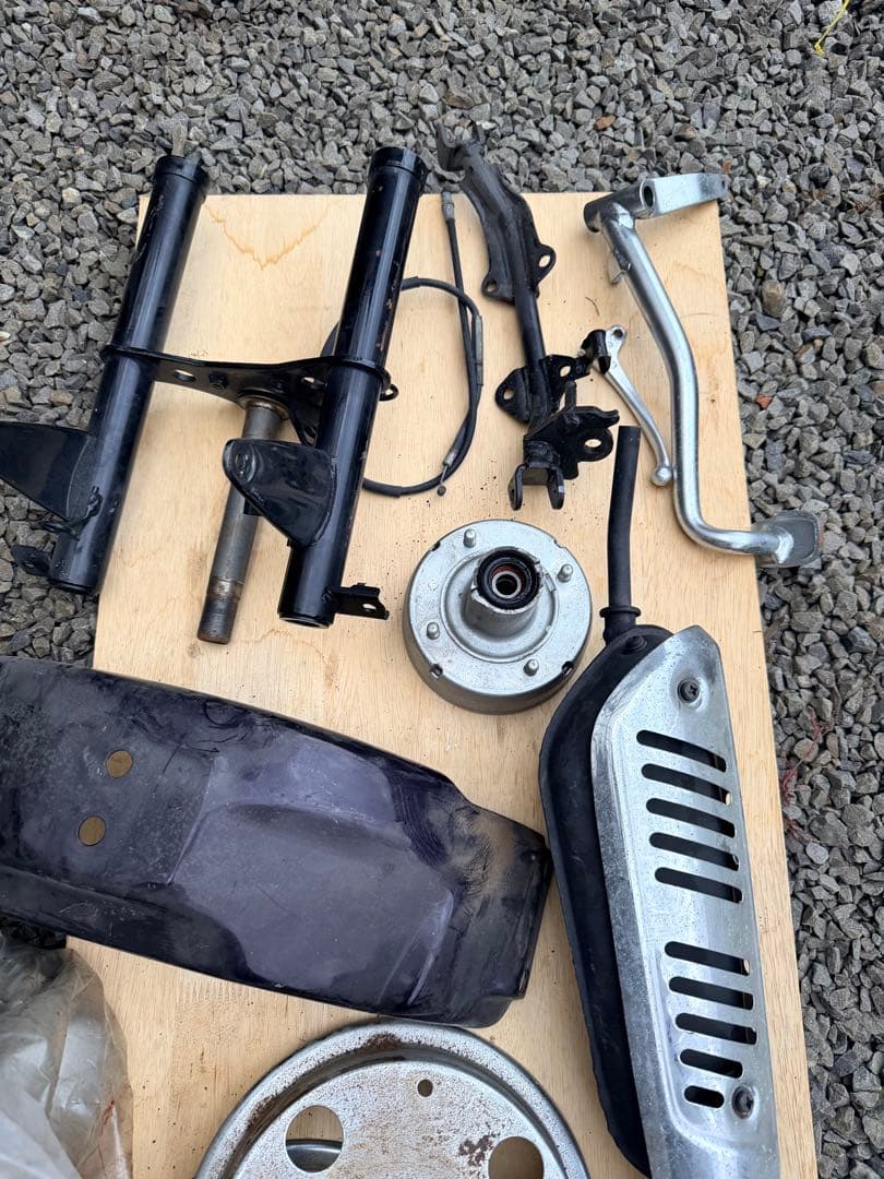 ゴリラ 取り外し部品 ジャンク 整備手帳付き