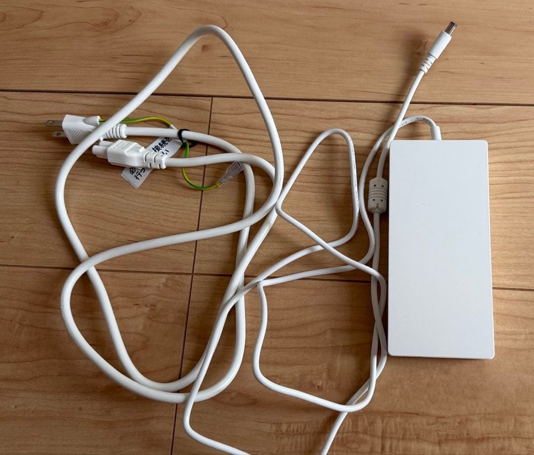 美品 LG 32インチ 4K スマートモニター 32SQ730S-H 白