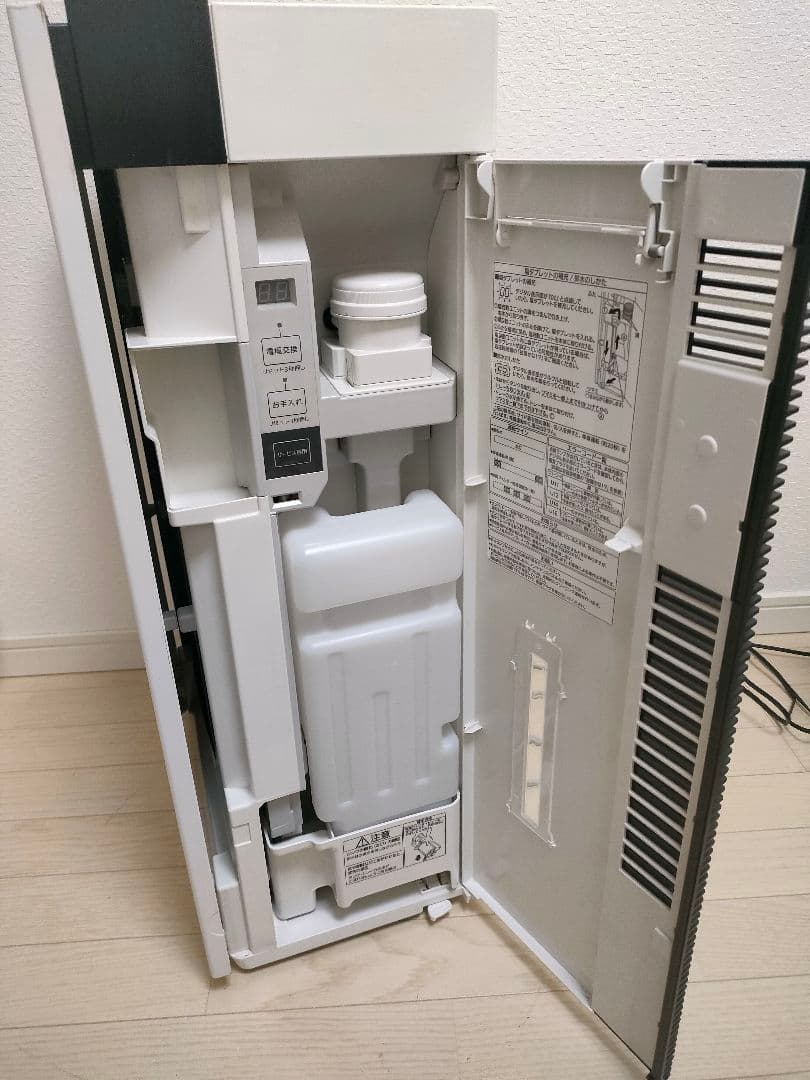 パナソニック　ジアイーノ　次亜塩素酸空間除菌脱臭機　F-MV2100 2020年