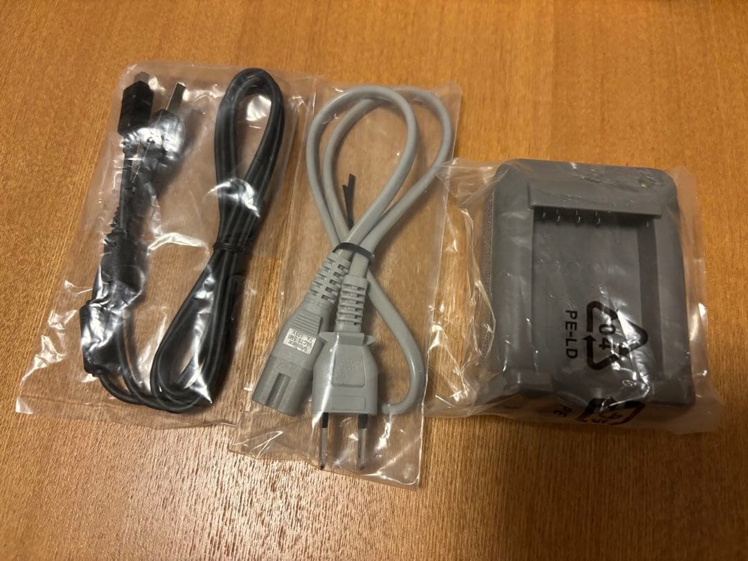 【期間限定特価！】OLYMPUS PEN E-PL8 ブラック レンズ2本付き