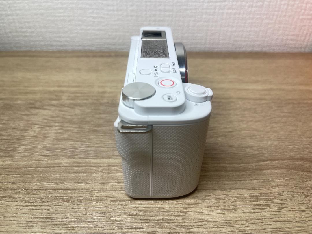 SONY ZV-E10 ホワイト【グリップ+SDカード(256GB)付き】