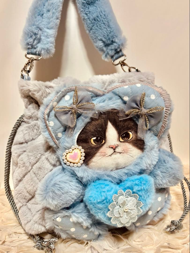 コヤンイサムチョン　ビーズファーのフワフワ肩掛けバッグ　ジョーズ　ハンドメイド