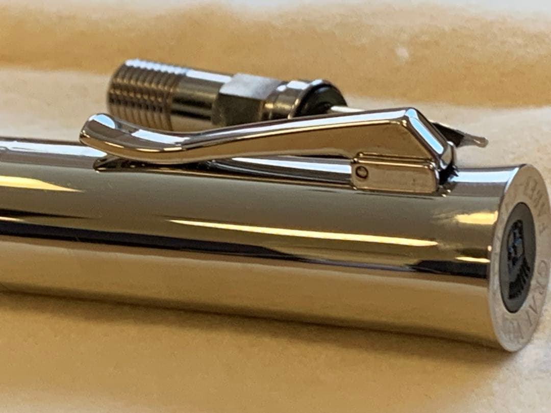 ファバーカステル　イントゥイション　レジン太軸万年筆　18C OB