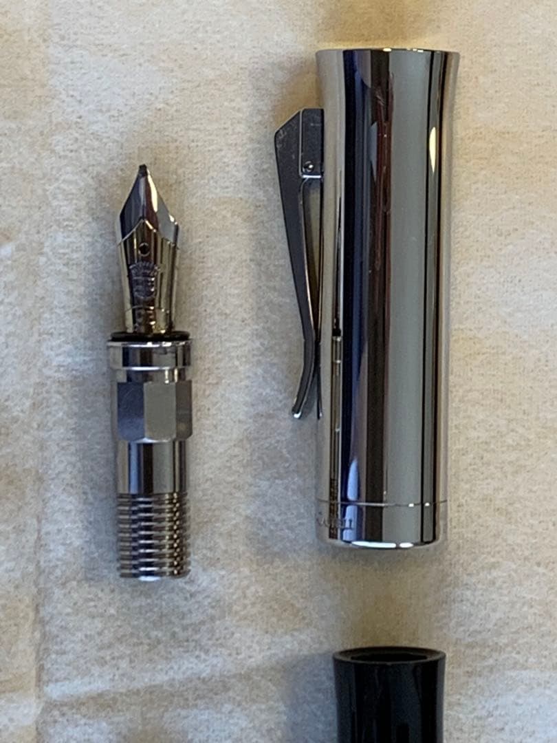 ファバーカステル　イントゥイション　レジン太軸万年筆　18C OB