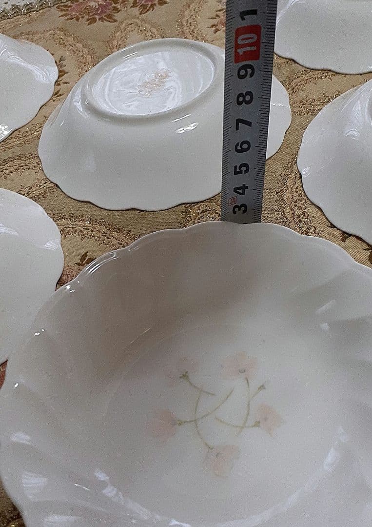 ノリタケ FLO's コレクション花柄サラダ皿 6枚１４センチ経口深さ3センチ