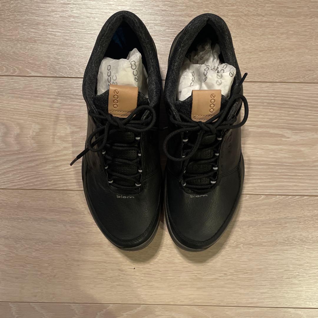ECCO BIOM ブラックゴルフシューズ