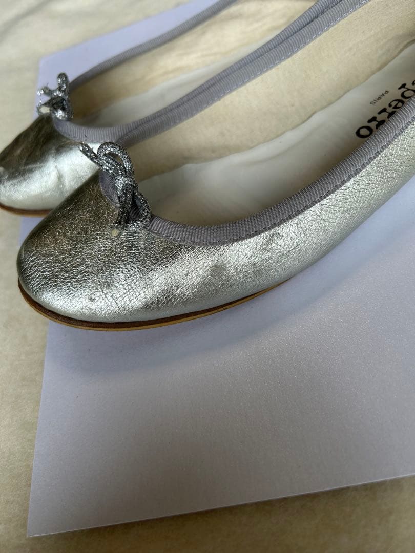 Lepetto シルバー フラットシューズ