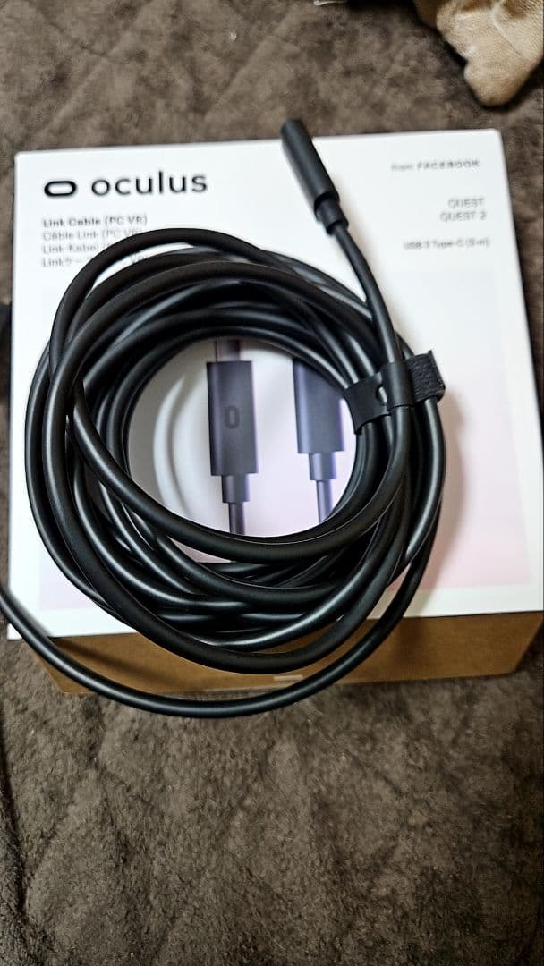 Pico4Ultra とPico Motion Trackerとケーブル