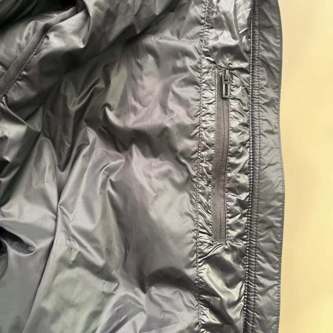 adidas 軽量ダウンベンチコートロング