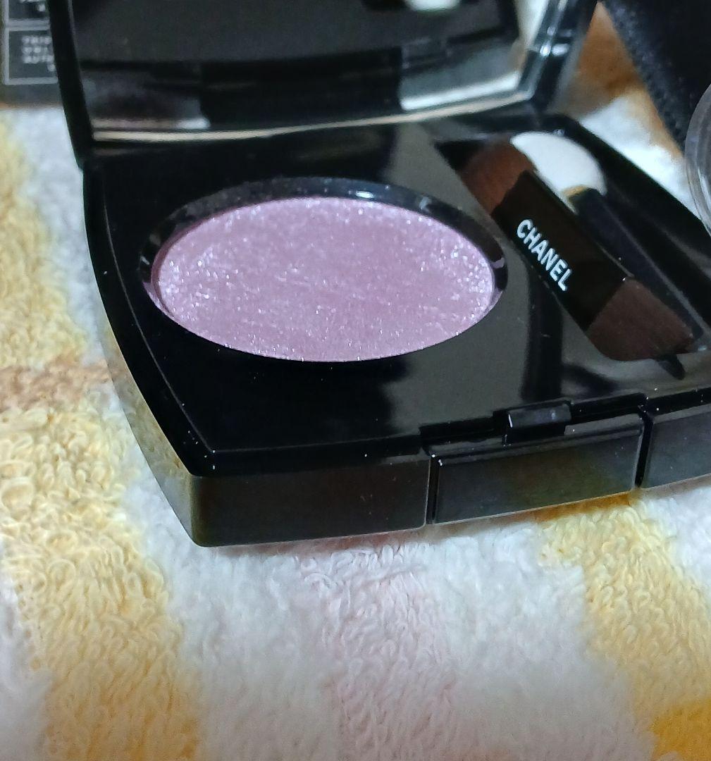 CHANEL　オンブルエサンシエル　250　モーヴ　シュクレ