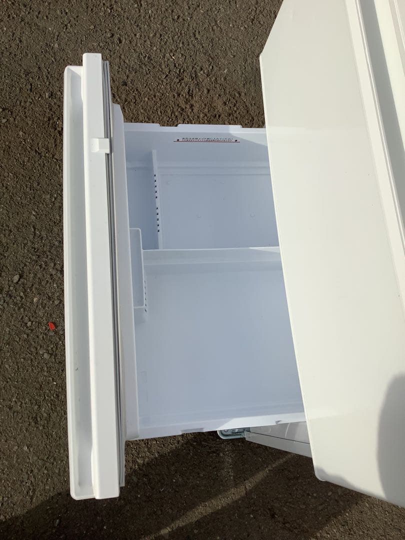 送料込み！2023年製 三菱 3ドア冷凍冷蔵庫 MR-C33H-W1 330L