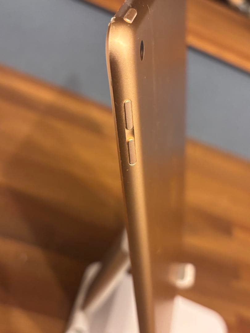 雪さん専用 Apple iPad 第8世代 ゴールド 本体