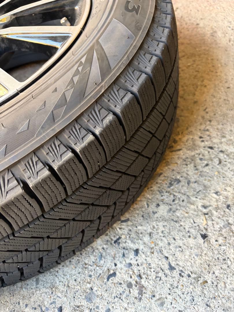 2024年製ブリザックスタッドレスタイヤ4本セットBALMINUM ホイール