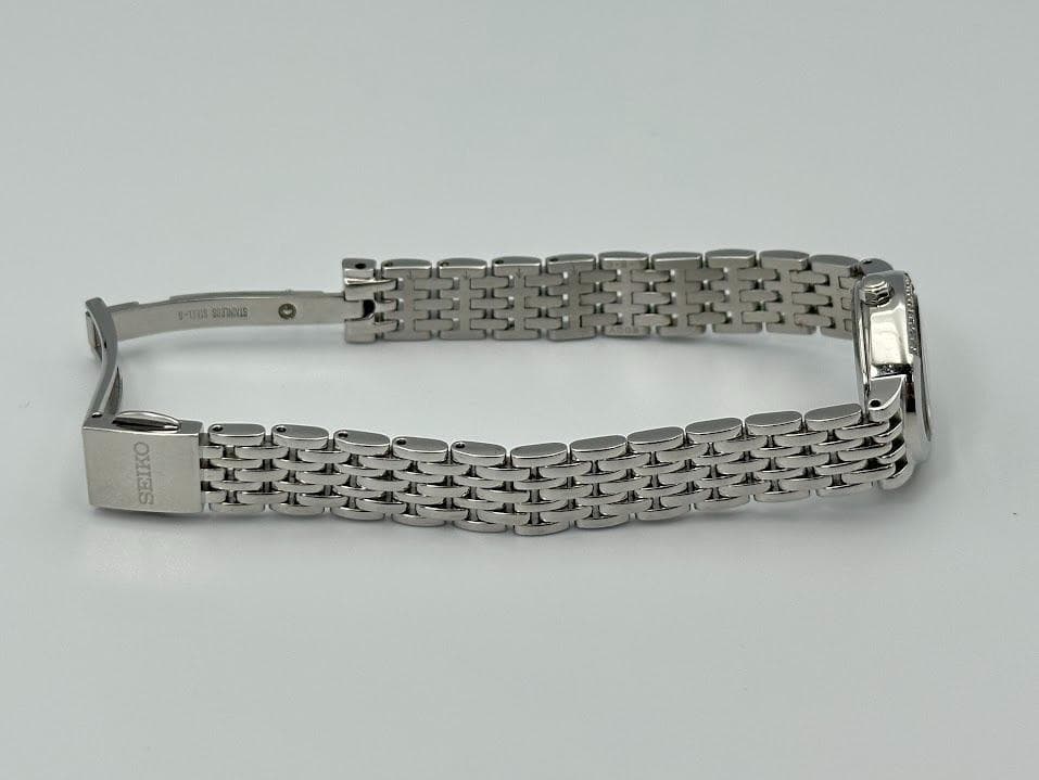 SEIKO エクセリーヌ V117-0AV0 腕時計 ソーラー オーバル 921