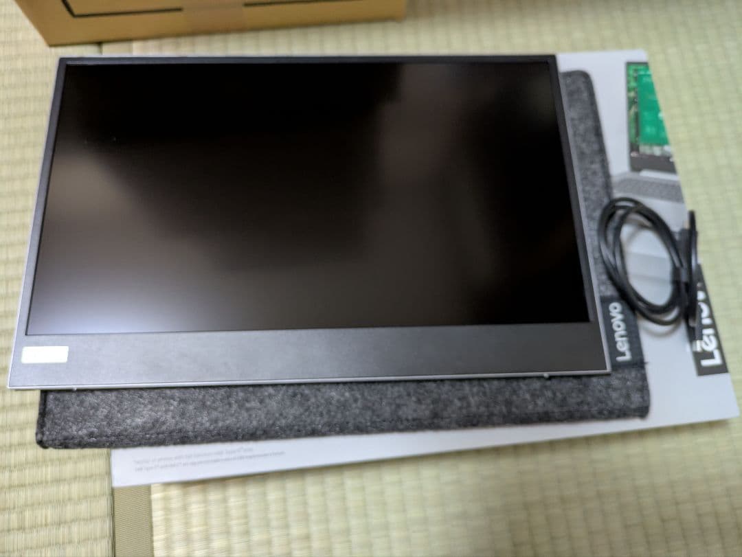 Lenovo モバイルモニター L15