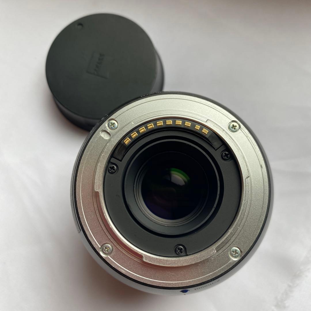 ZEISS / Touit 32mm F1.8 / Xマウント