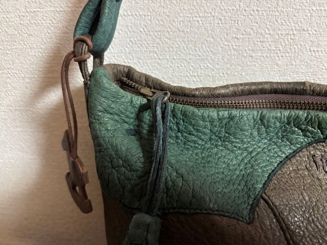 Ibiza イビザ　イビサ　ペッカリー　ショルダーバッグ　アップリケ