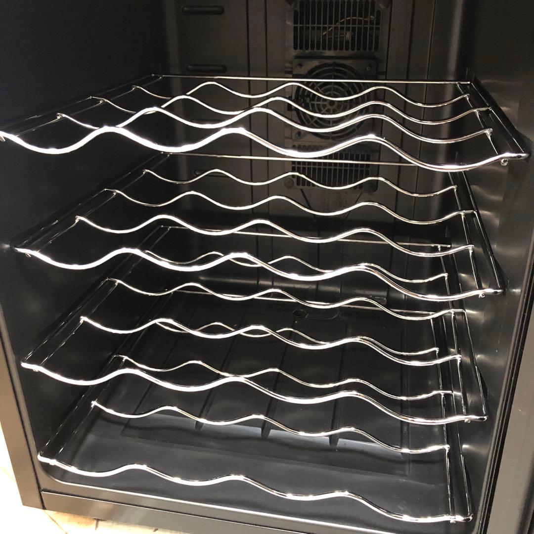 コンポジット　ワインセラー　A05396 ブラック　2022年製