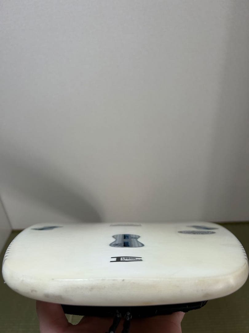 小波アルメリック5'11 29.5ℓニューフライヤーEPSサーフボード手渡し限定