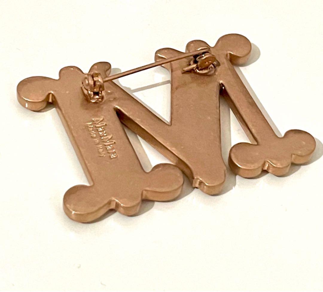 Max Mara 訳あり①2025新作 Mロゴ RUST クリスタルブローチ