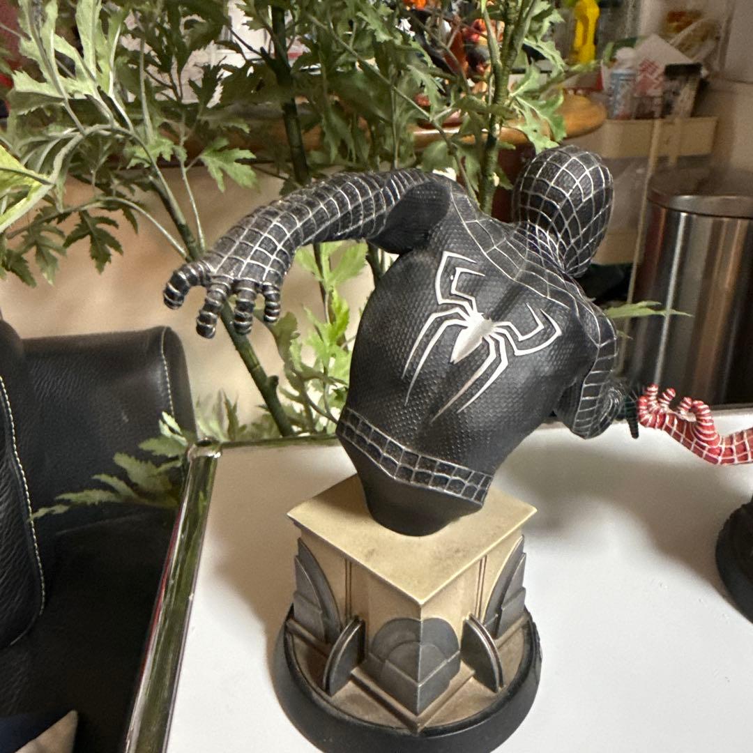 【激レア】日本完全限定　スパイダーマン レッド　& ブラック　バージョン　胸像