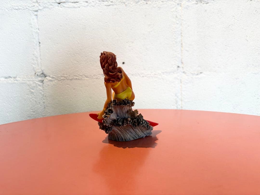 サーフガール　置物　ビンテージ