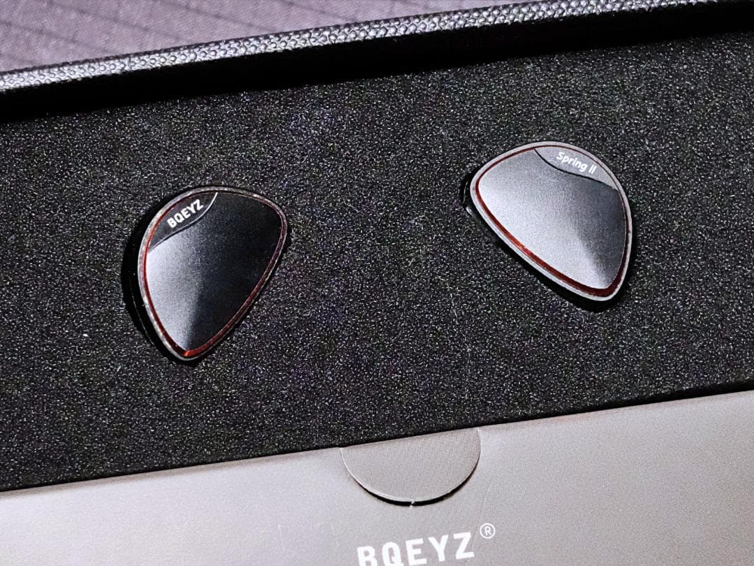 BQEYZ Spring 2 【9層ピエゾ＋13mm DD＋BA 構成】イヤホン