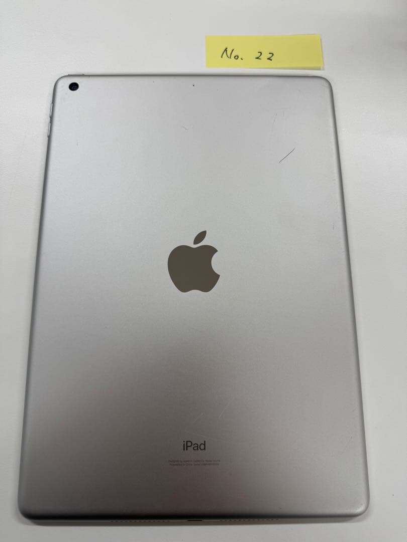 iPad第8世代 Wi-Fi 32GB シルバー ジャンク022