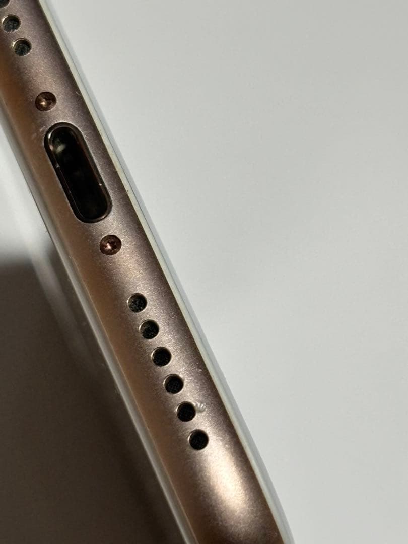 美品　iPhone 8　256GB　バッテリー95％　ゴールド　SIMフリー