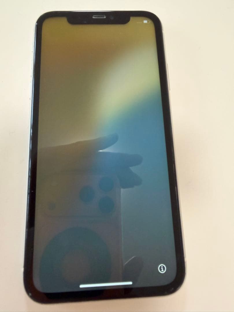 Apple iPhone 11 ホワイト 本体128GB 美品