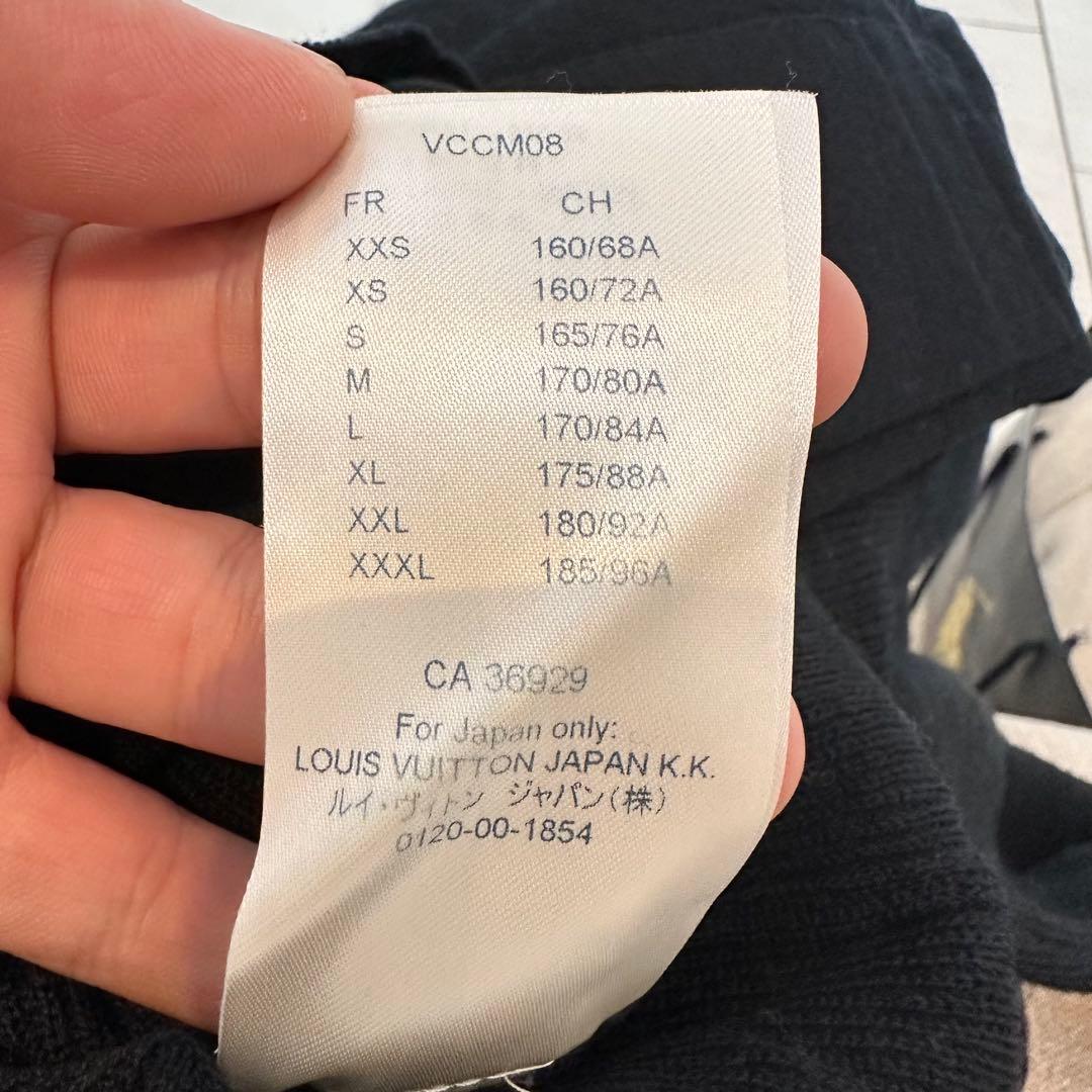 LOUIS VUITTON ブラック薄手ニットセーター