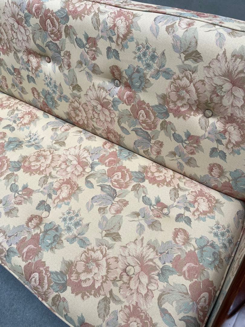 美品　カリモク　コロニアル　ソファベッド　花柄　3人掛け