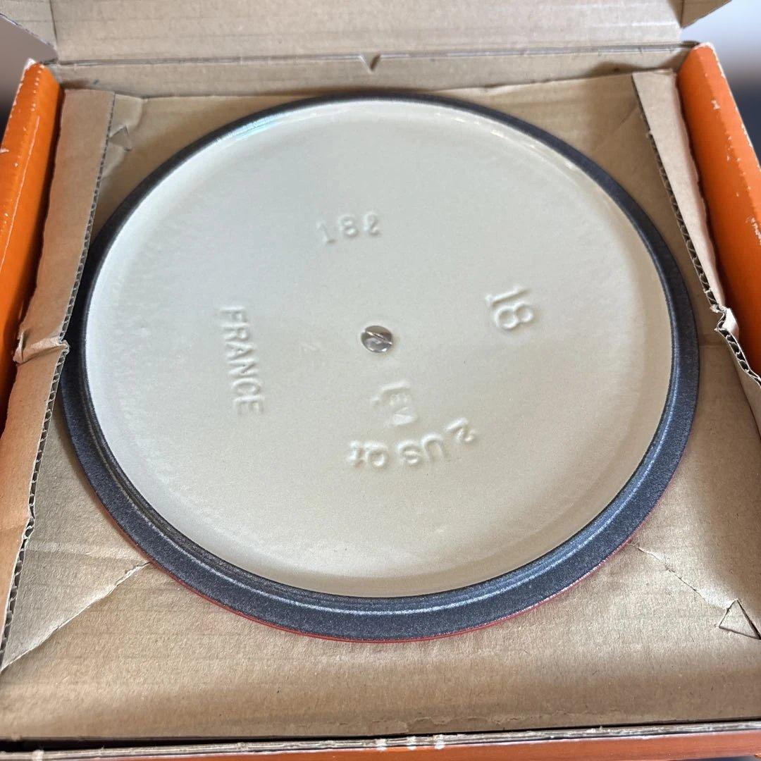 ル・クルーゼ ココットロンド18cm 未使用 鍋