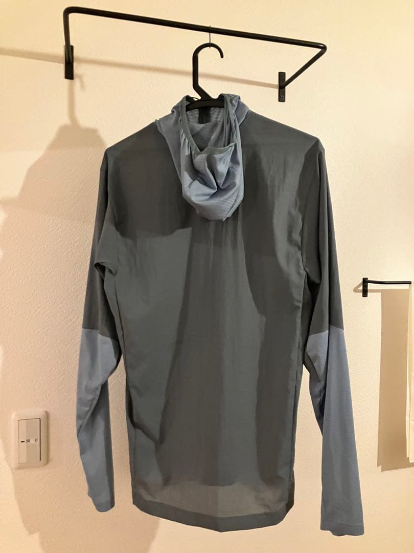 patagonia フルジップウィンドブレーカー グレー