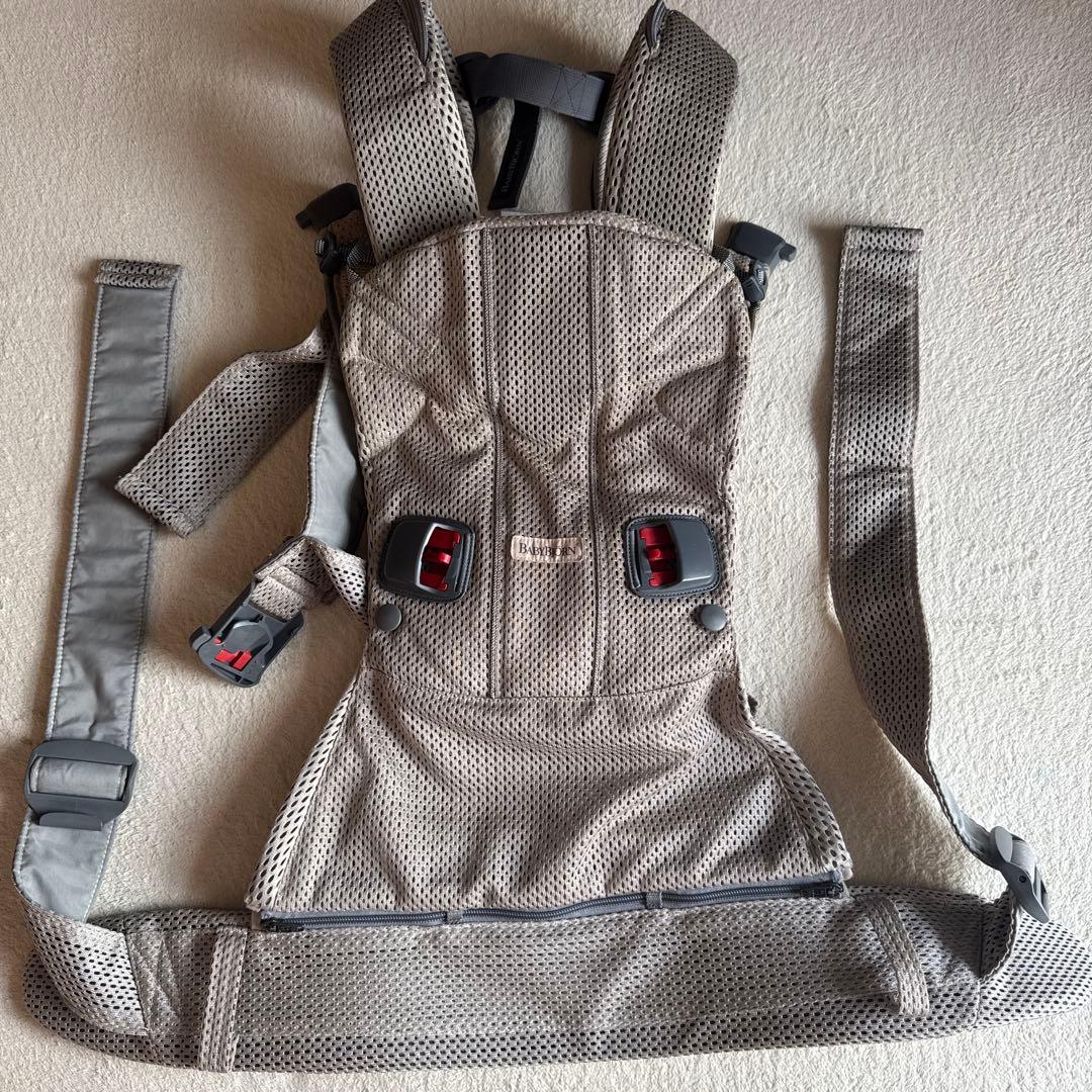 箱あり ベビービョルン 抱っこ紐 ワンカイグレーベージュ 美品